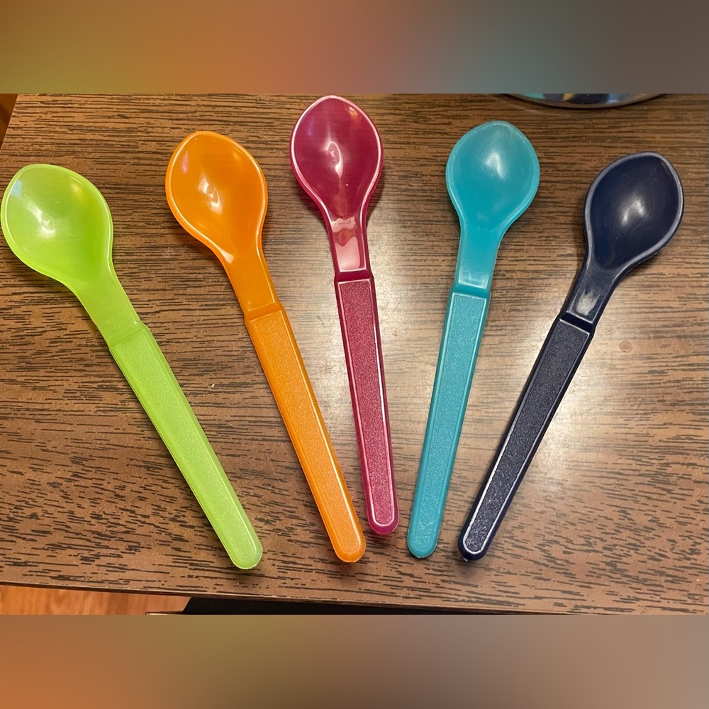 TUPPERWARE COFFEE SPOONS